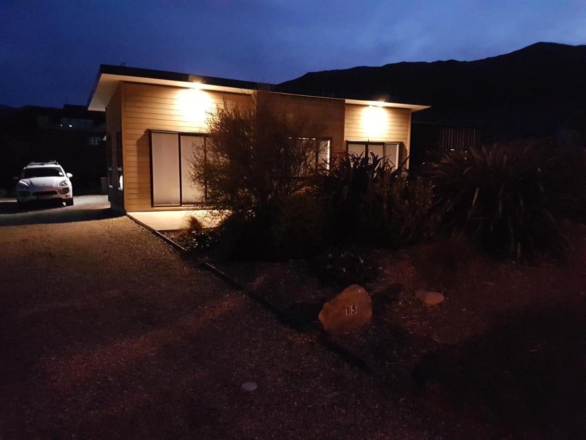 Simply Stunning Villa วานากา ภายนอก รูปภาพ